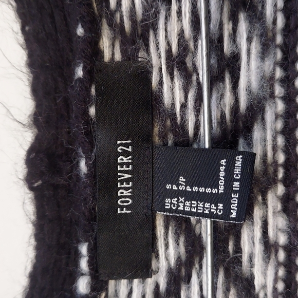 Forever 21 Tribal Pattern Cardigan - Picture 3 of 5